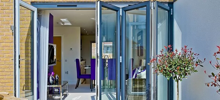 Commercial Door Glass Repair in Navarre, FL