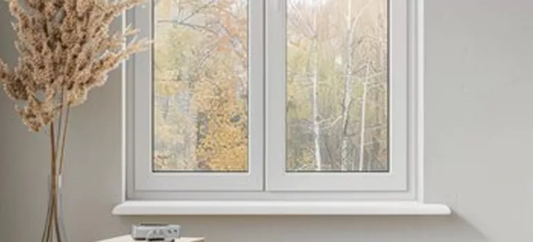 Vinyl Window Stool in Navarre, FL